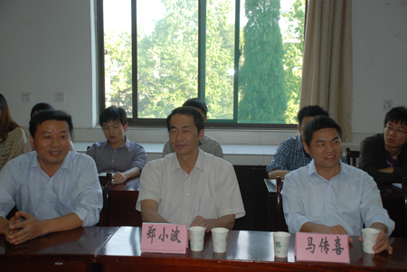 南京农大原校长郑小波教授来植保学院进行学术交流